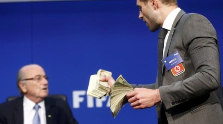 Αθλητισμός το 2015: Δωροδοκίες, ντόπινγκ & βιντεοταινίες