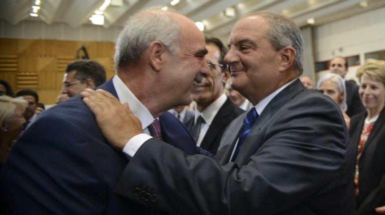 Όταν η «Αυγή» εξυμνεί Καραμανλή και Μεϊμαράκη