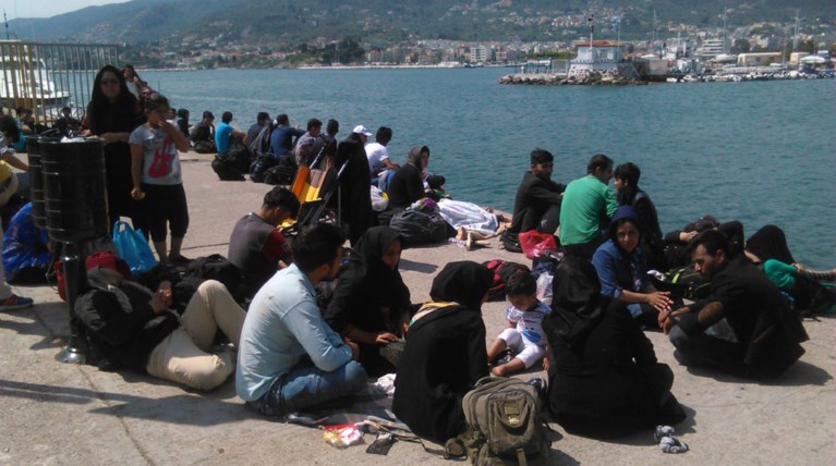 «Βαφτίζονται» Σύροι για να φύγουν για την Ευρώπη