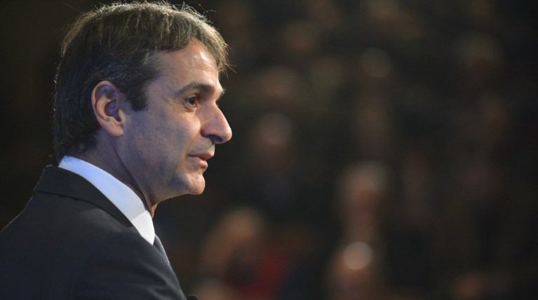 Η μεγάλη νίκη Μητσοτάκη και η βαριά ήττα Καραμανλή