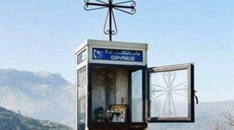 Τα ελληνικά αυθαίρετα που «βγάζουν» μάτι...