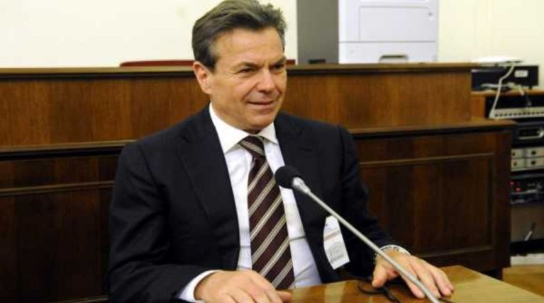«Μασάζ» του υφυπ. Εργασίας σε αγρότες για το ασφαλιστικό