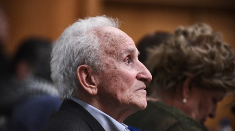 'Εχασε την όρασή του ο σπουδαίος Έλληνας ζωγράφος Δ. Μυταράς