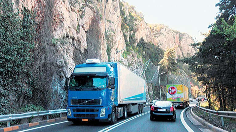 Απαγόρευση κυκλοφορίας στα Τέμπη-Μέτρα της τροχαίας