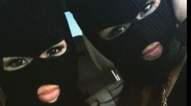Ένας λογαριασμός στο Instagram καταγράφει τη ζωή μέσα στη φυλακή