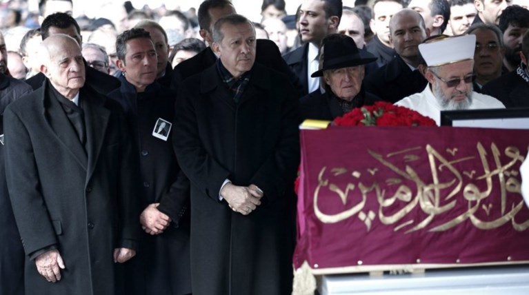 Τελευταίο αντίο στον τούρκο μεγιστάνα Μουσταφά Κοτς