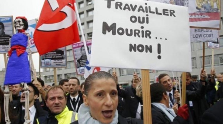 Σε απεργιακό κλοιό η Γαλλία σήμερα, σε δοκιμασία ο Ολαντ