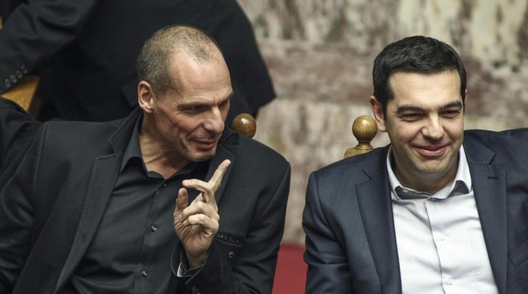 «Τροχιοδεικτικά» πυρά της ΝΔ σε Τσίπρα για Βαρουφάκη: ερώτηση 40 βουλευτών