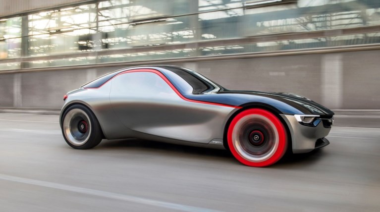 GT Concept: Τα εμπρός ελαστικά έχουν πάρει φωτιά αλλά η κίνηση είναι πίσω!