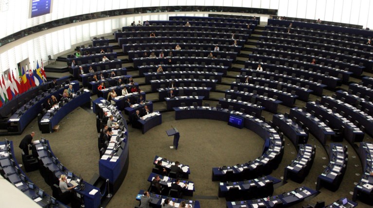 Υπέρ του Νόμπελ Ειρήνης στους Έλληνες νησιώτες 18 ευρωβουλευτές