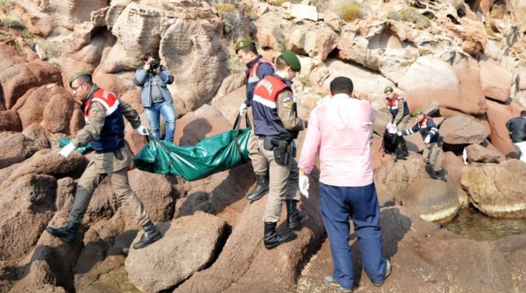 Ανείπωτος πόνος:Αλλοι 33 νεκροί στο Αιγαίο, τουλάχιστον 5 παιδιά