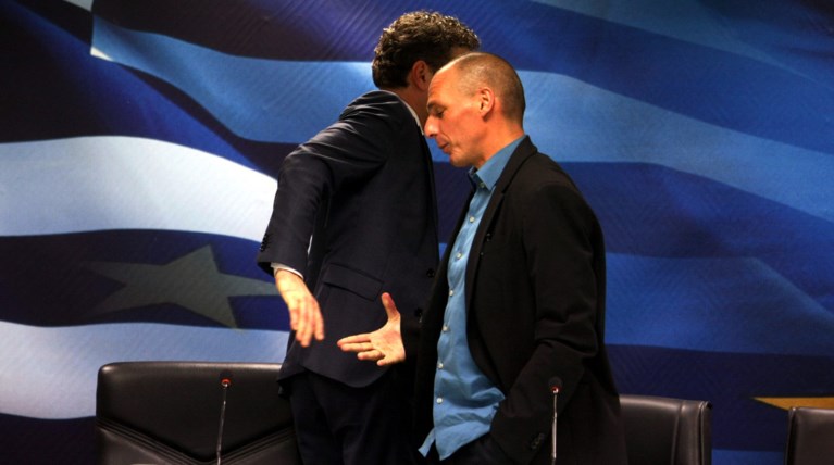 H χειραψία Βαρουφάκη, η τρόικα εσωτερικού & τα minions