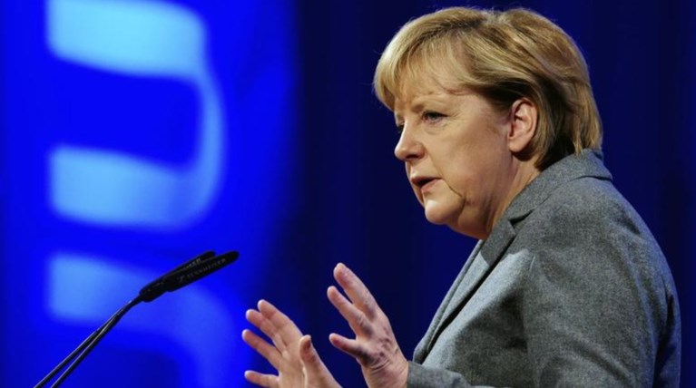 Μήνυμα Μέρκελ στους πρόσφυγες: Προσωρινή η διαμονή