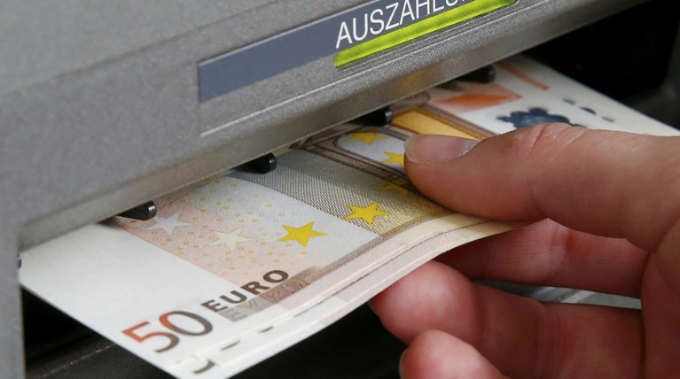 Capital controls... σχεδιάζει η Μέρκελ στη Γερμανία