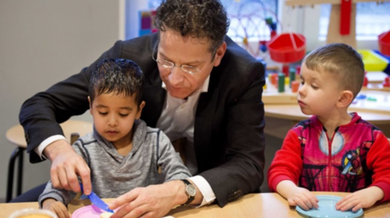 «Αλοιφή» έγινε ο σκληρός Ντάισελμπλουμ για τα παιδιά σε νηπιαγωγείο