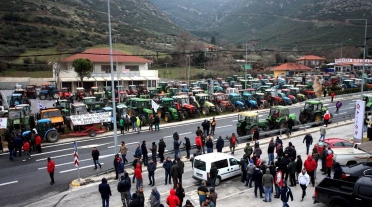 Αγρότες: Διακομματική αλλιώς κατεβαίνουν τα τρακτέρ στην Αθήνα
