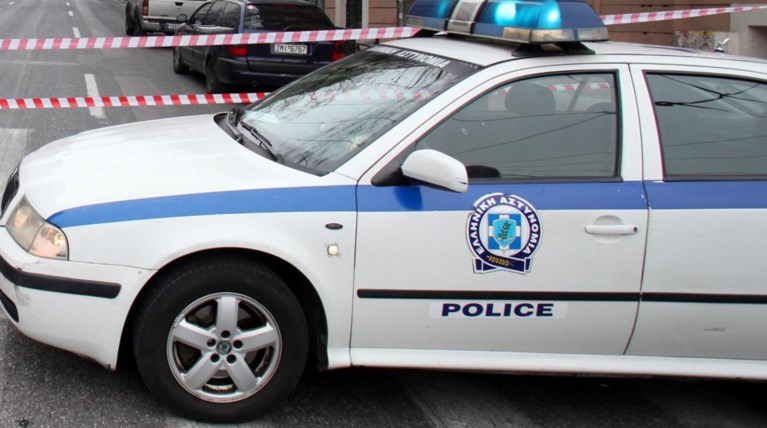 Νεκρή γυναίκα πρώην αστυνομικού μετά από ληστεία στο σπίτι τους
