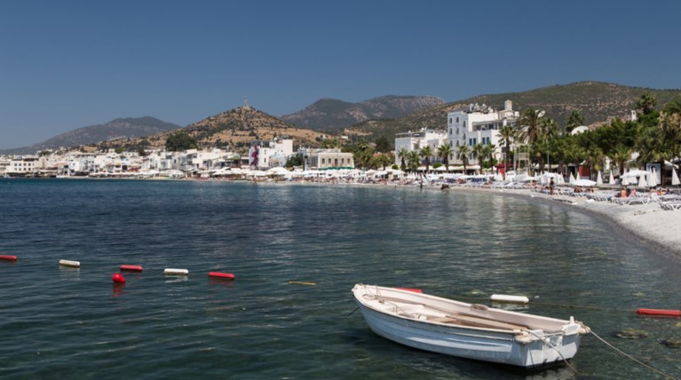 Τουλάχιστον 40% πτώση στις κρατήσεις τουριστικών πακέτων στην Τουρκία