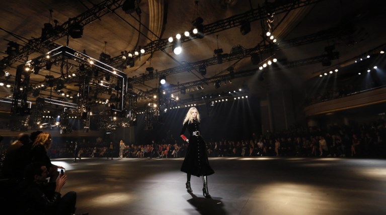 Από τη L.Gaga ως τη Τζ.Φόντα: Ηταν όλοι στο σόου του Saint Laurent