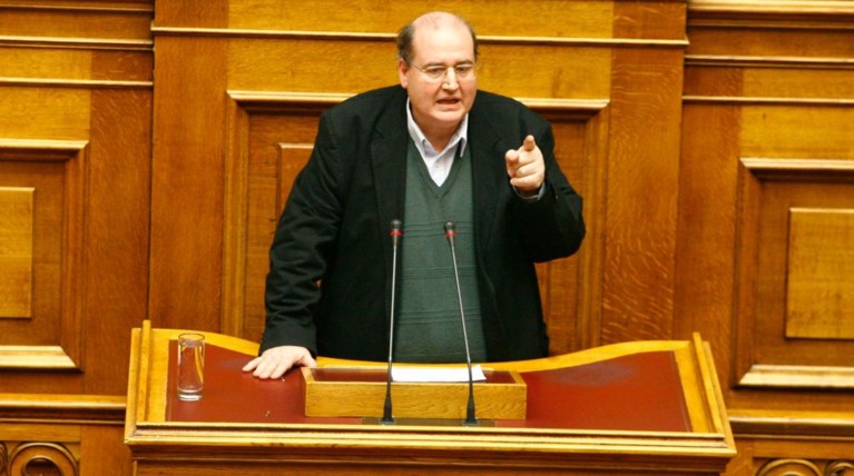 Ο Φίλης κατηγορεί τη ΝΔ ότι έπνιγε μετανάστες