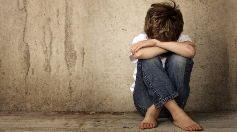 Στη φυλακή ο πατριός που βίαζε τα ανήλικα αγόρια στην Πέλλα