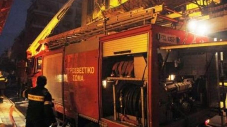 Γκαζάκια σε συνεταιρισμό βουλευτών στην Ακαδημίας