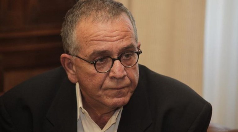 Μουζάλας: Το βραχιολάκι στους πρόσφυγες δείχνει ρατσιστικό αλλά...