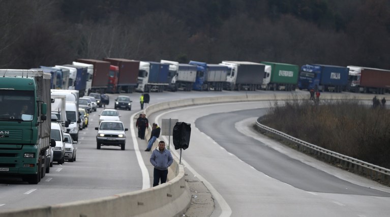 Αντιμπλόκο Βούλγαρων οδηγών στα σύνορα - Ουρές χιλιομέτρων