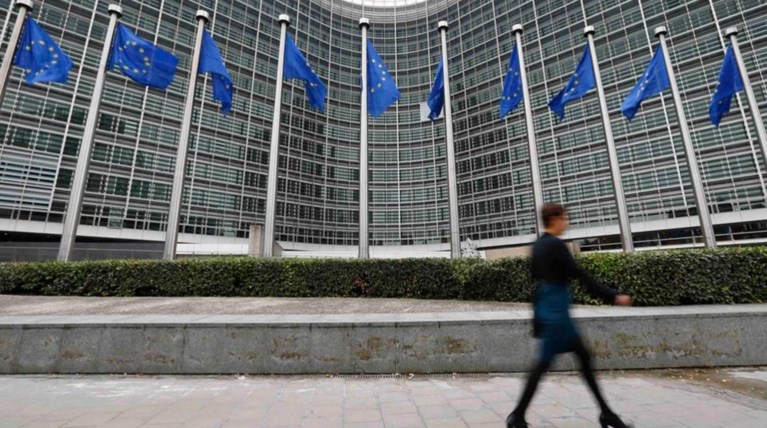 Δεν «βλέπει» η Κομισιόν κλείσιμο συνόρων από τα Σκόπια