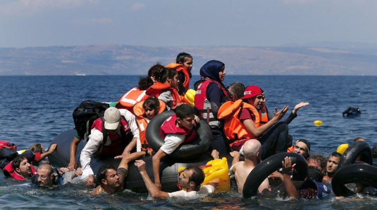 POLITICO: Η μοίρα της Ελλάδας, να γίνει ένα τεράστιο στρατόπεδο προσφύγων
