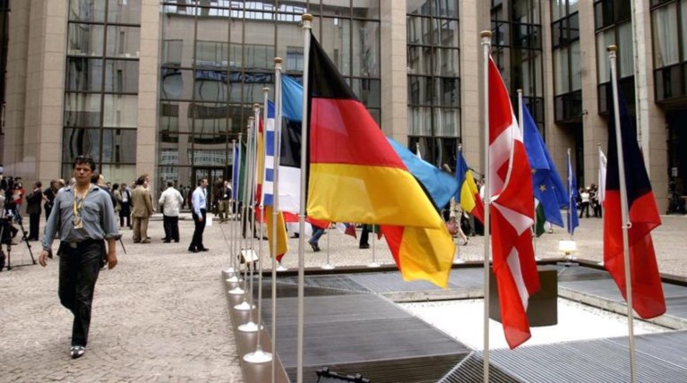 Κομισιόν για προσφυγικό: Ετοιμαζόμαστε για όλα τα σενάρια