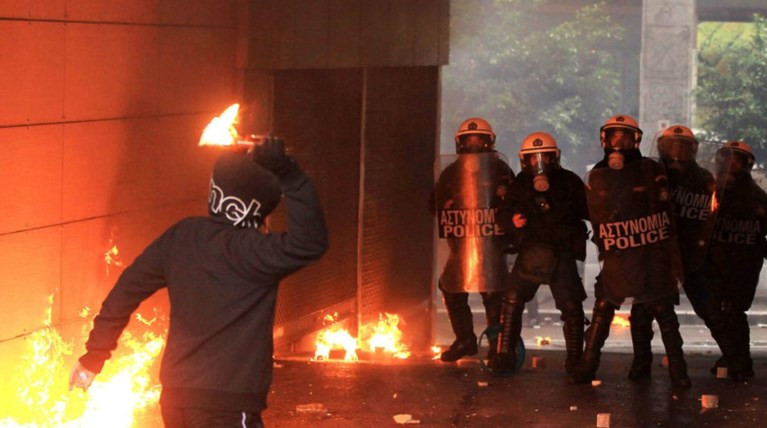 Εξαρθρώθηκε εγκληματική ομάδα 24 ατόμων,έκαιγε από Εξάρχεια έως γήπεδα
