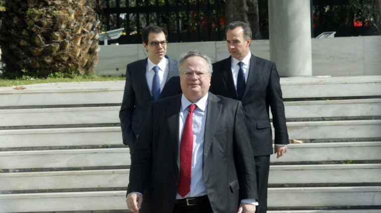 Παιχνίδια εντυπώσεων από Κοτζιά: Μέσα σε ένα μήνα ανακάλεσε δύο πρέσβεις