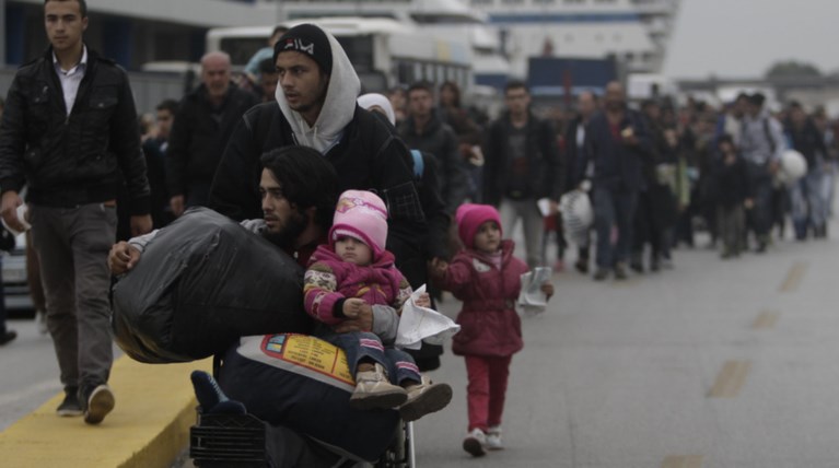 3.500 πρόσφυγες εγκλωβισμένοι στον Πειραιά