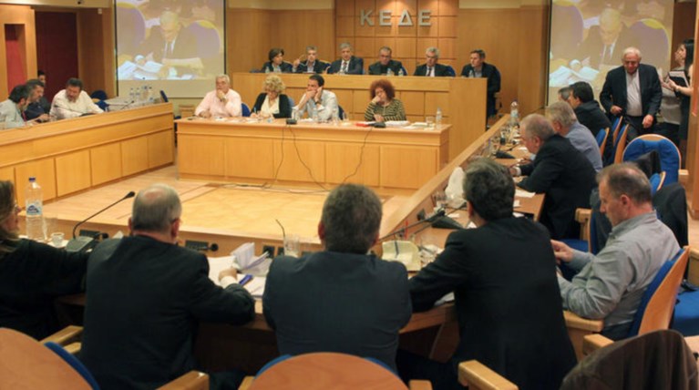 Η κυβέρνηση εθελοτυφλεί: Γιατί μόνο 100.000 πρόσφυγες;