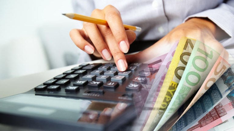 Στα 4,765 δισ. οι ληξιπρόθεσμες οφειλές του Δημοσίου προς ιδιώτες