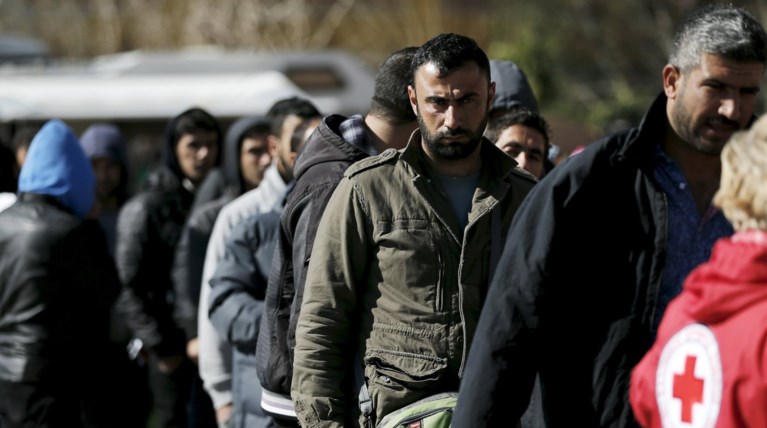 Περίπου 5.500 πρόσφυγες αναμένονται την Κυριακή στον Πειραιά