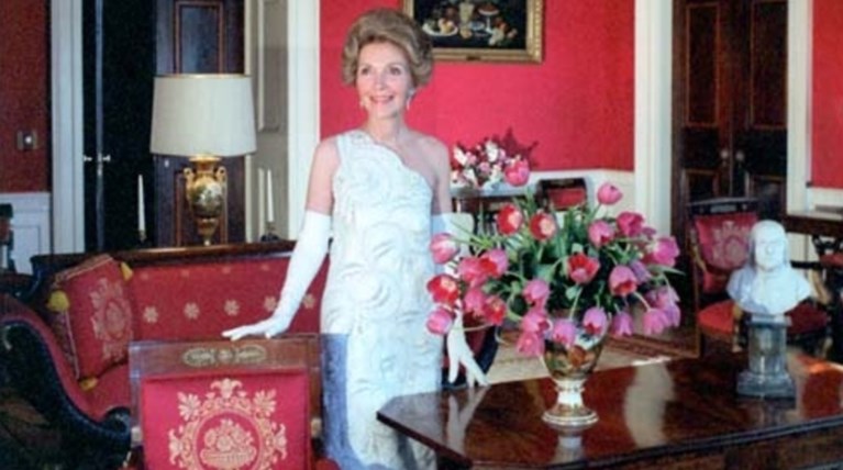 Nancy Reagan: Η πιο καλοντυμένη πρώτη κυρία φορούσε πάντα James Galanos