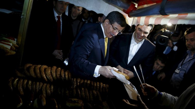 Βόλτα και κουλούρι με σουσάμι στη Σμύρνη