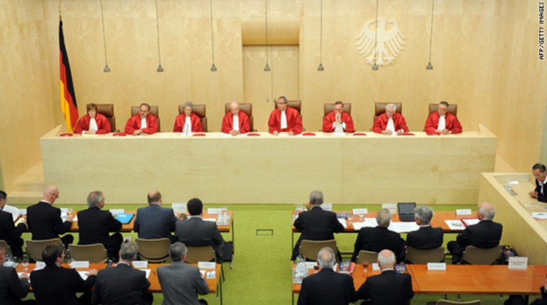 Απορρίφθηκε αγωγή γερμανών επενδυτών κατά του «κουρέματος» του 2012