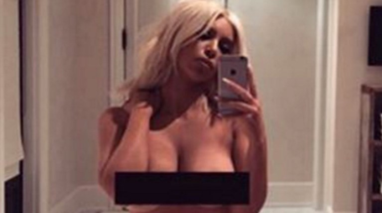 Το επικό τρολάρισμα στη γυμνή selfie της Kardashian