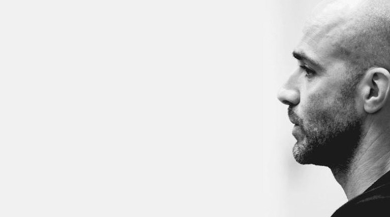 Ο  ριζοσπάστης της κίνησης Ράσελ Μάλιφαντ στο Μέγαρο