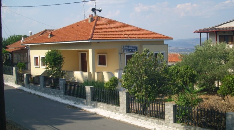 Ειδομένη: Έκαψαν τις πόρτες της Κοινότητας για να ζεσταθούν