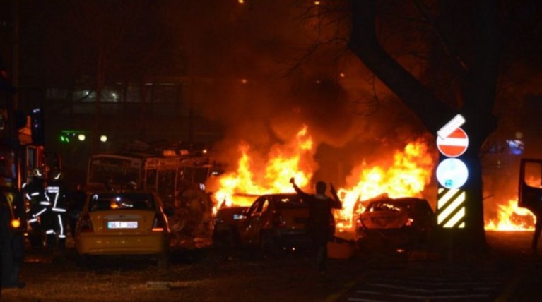 Ισχυρή έκρηξη στο κέντρο της Άγκυρας με 27 νεκρούς