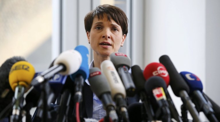 Φράουκε Πέτρι: Η 40άρα ακροδεξιά που απειλεί την παντοδυναμία της Μέρκελ