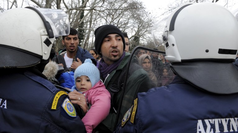 Τρία σενάρια για τους διακινητές των φυλλαδίων στην Ειδομένη