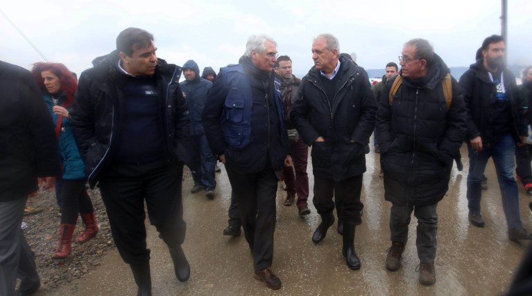 Αβραμόπουλος: Να μετακινήσουμε τους πρόσφυγες από την Ειδομένη