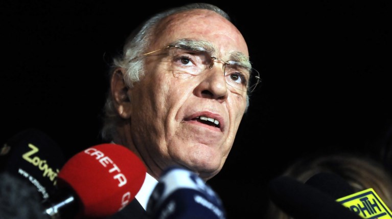 Ο Τσίπρας εκβιάζει τους βουλευτές του με εκλογές την Κυριακή του Θωμά