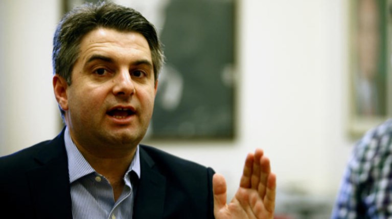 Καρφιά Κωνσταντινόπουλου για «κυρ-Θόδωρο και κυρα-Μαριλίζα»