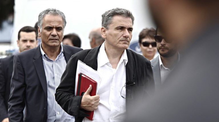 Νέο χτύπημα στο Μαξίμου από τους 53 με στήριξη στον Πάνο Σκουρλέτη